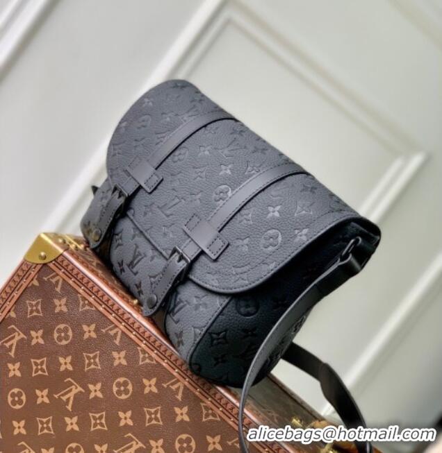 Top Grade Louis Vuitton Mens Christopher Messenger Bag in Black Taurillon Monogram Leather M28324 Black 2026