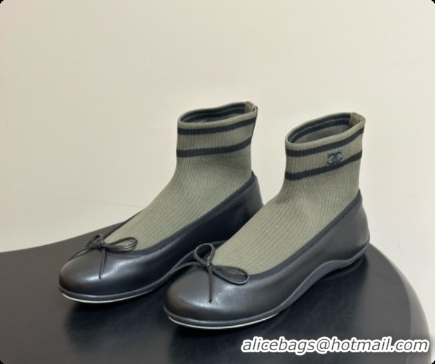 Classic Hot Chanel Lambskin & Knit Sneakers G47572 Black/Green 2026