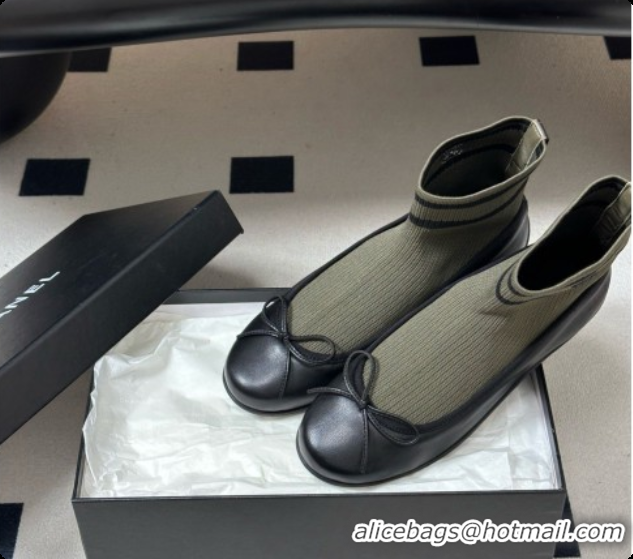 Classic Hot Chanel Lambskin & Knit Sneakers G47572 Black/Green 2026