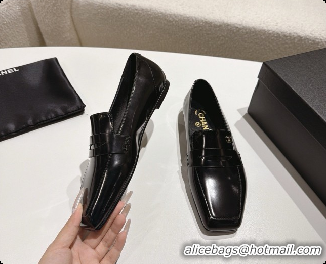 Purchase Chanel Shiny Calfskin Moccasins Loafers G47493 Black 2026