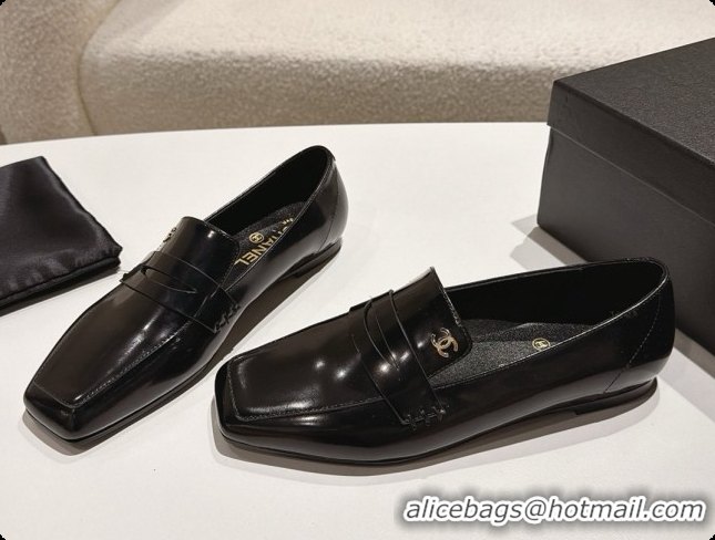 Purchase Chanel Shiny Calfskin Moccasins Loafers G47493 Black 2026