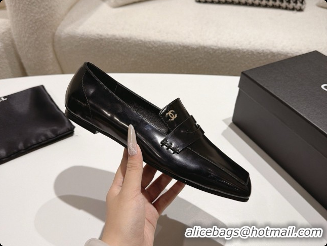 Purchase Chanel Shiny Calfskin Moccasins Loafers G47493 Black 2026