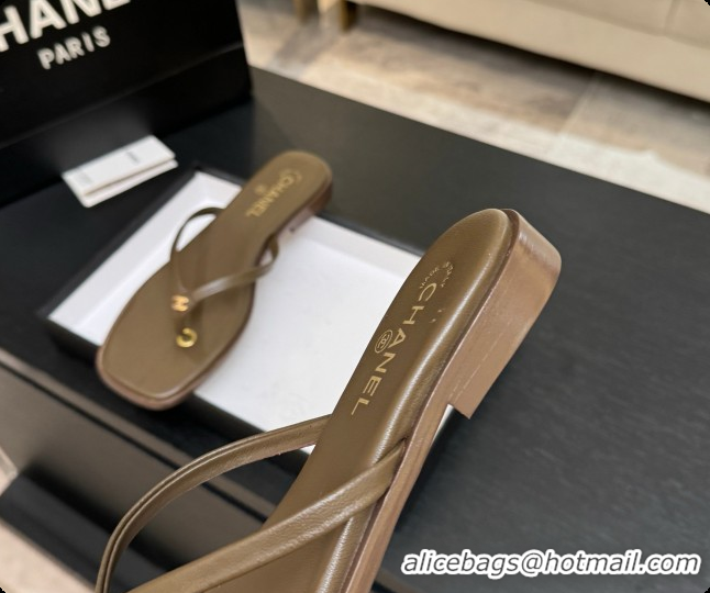 Luxury Chanel Goatskin Thongs Sandals G47319 Khaki Green 2026
