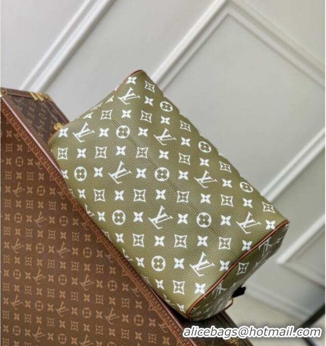 Grade Quality Louis Vuitton Speedy P9 Bandoulière 40 Bag in Calf Leather Green Sencha M15244 2026