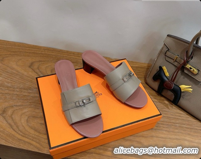 Trendy Design Hermes Gigi 50 Sandal in Calfskin with Kelly Buckle H080751 Light Grey 2026