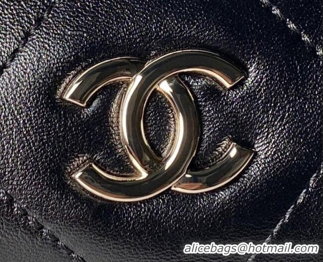 Famous Brand Chanel Shiny Lambskin Leather Hobo Handbag AS6138 Black 2026