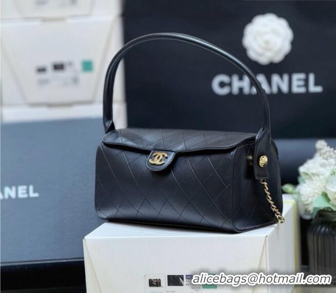 Famous Brand Chanel Lambskin Clutch with Chain AP5294 Black 2026 Top Quality