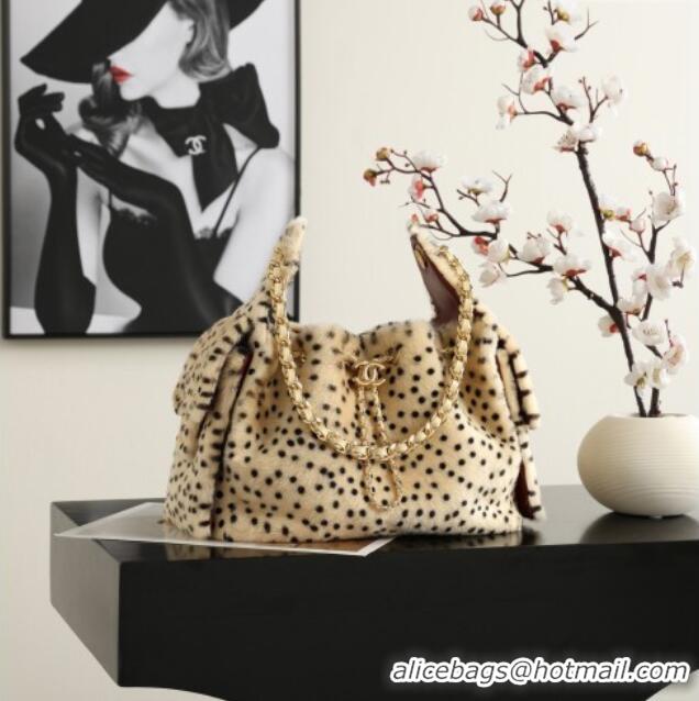 Best Quality Chanel 25 Small Handbag Catwalk Style AS5293 Beige 2026