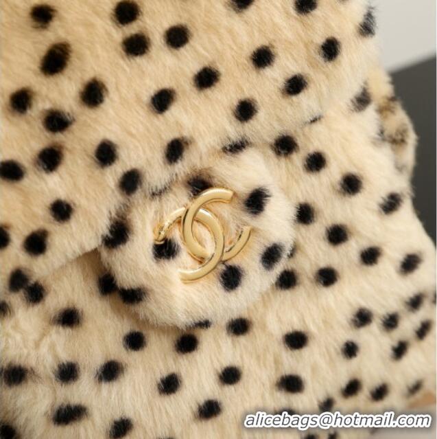 Best Quality Chanel 25 Small Handbag Catwalk Style AS5293 Beige 2026