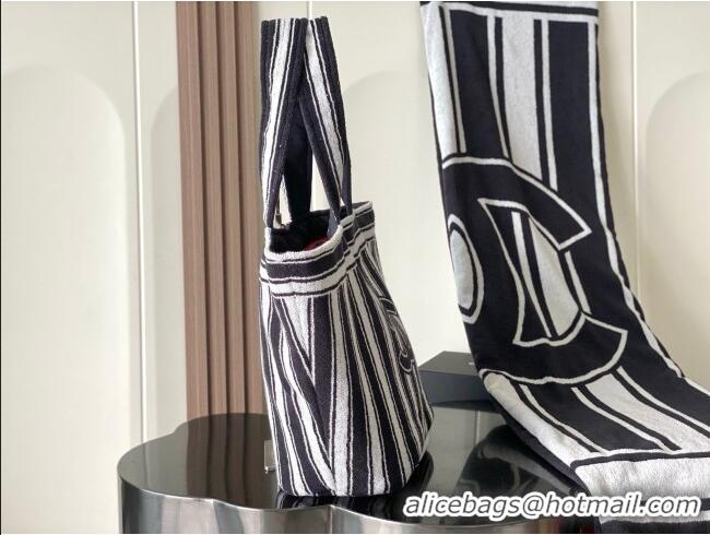 Modern Classic Chanel Beach Bag and Towel 8853 Grey/White 2026