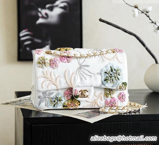 Famous Brand Chanel Embroidery Medium Flap Bag CH082413 White/Pink 2026