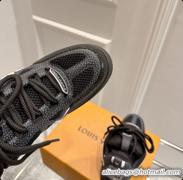 Cheap Price Louis Vuitton LV Skate Sneaker in Beige Mix of Materials LV073056 Black 2026