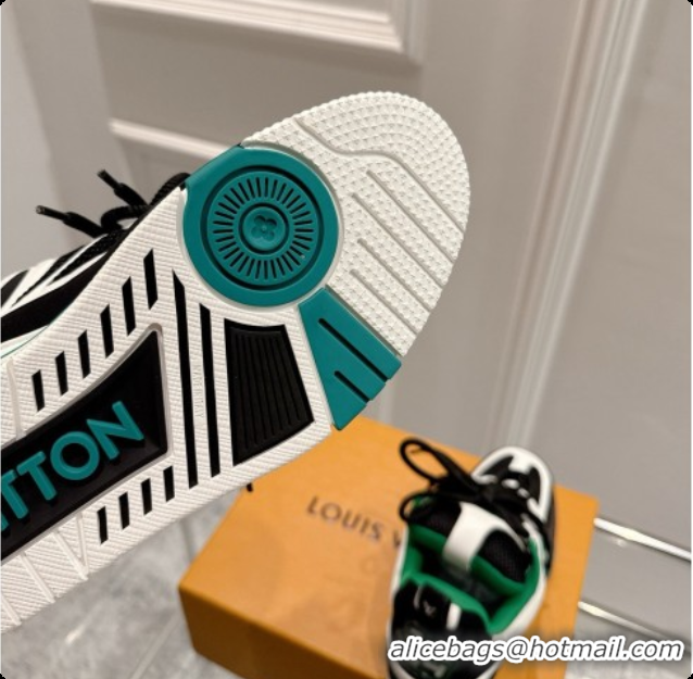 Pretty Style Louis Vuitton LV Skate Sneaker in Beige Mix of Materials LV073060 Black/White/Green 2026