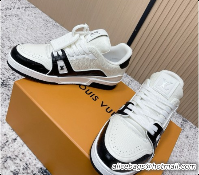 Luxury Louis Vuitton Louis Vuitton LV Trainer Sneakers in Leather LV073121 White/Black 2026