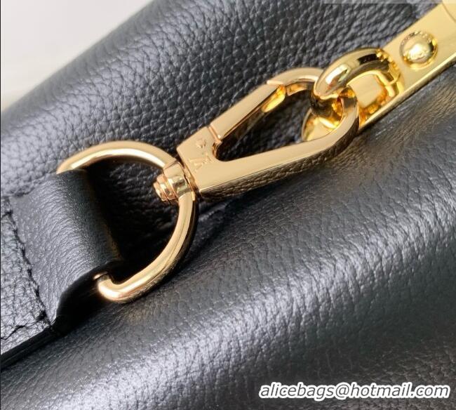 Super Quality Louis Vuitton Capucines Mini Bag in Black Bull-calf Leather M13737 2026