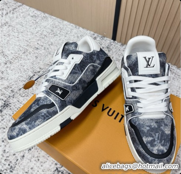Popular Style Louis Vuitton Louis Vuitton LV Trainer Sneakers in Mix of Materials LV073125 Grey 2026