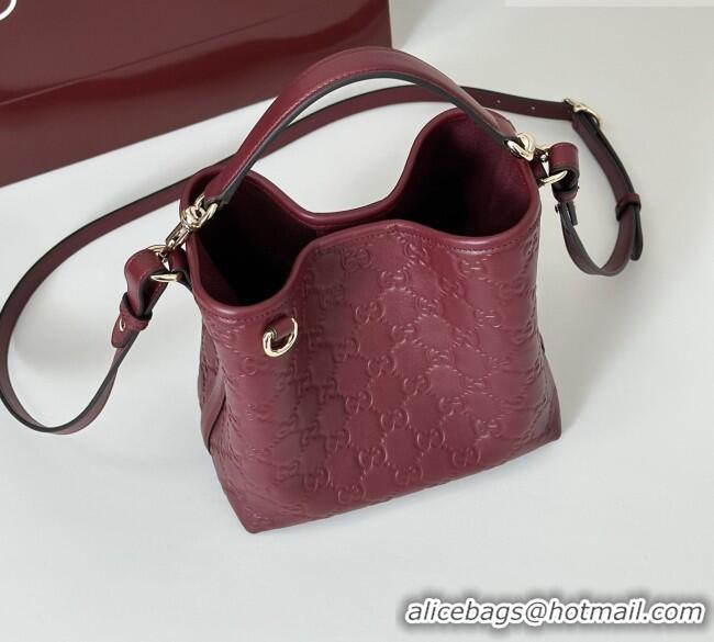 Good Taste Gucci GG Leather Emblem Small Bucket Bag 815118 Burgundy 2026