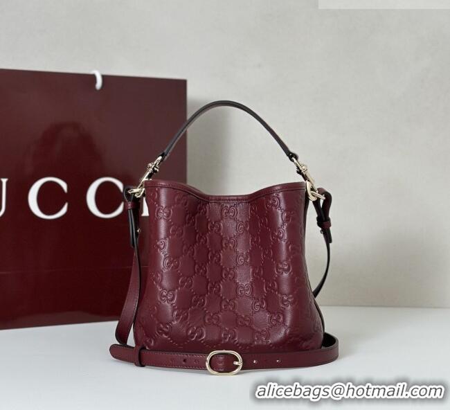 Good Taste Gucci GG Leather Emblem Small Bucket Bag 815118 Burgundy 2026