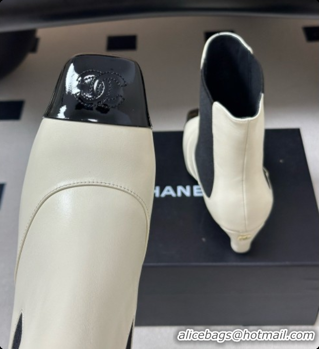 Luxury Cheap Chanel Ankle Boots in Lambskin & Patent Leather 6.5cm Heel CH090963 White 2026