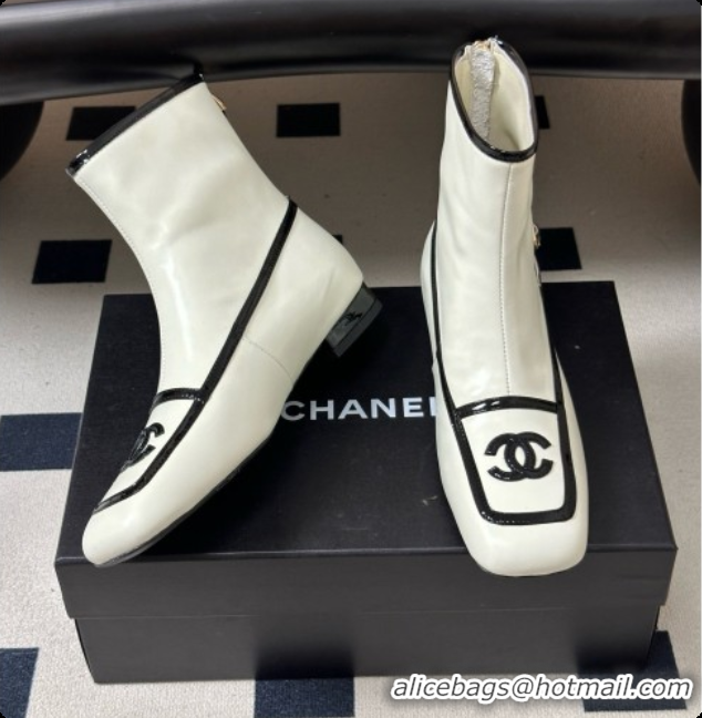 Buy Discount Chanel Short Boots in Lambskin & Patent Leather CH090979 White 2026
