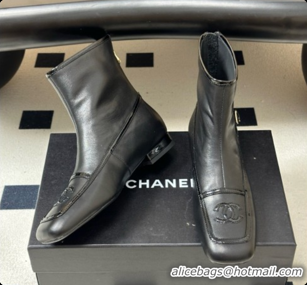 Stylish Chanel Short Boots in Lambskin & Patent Leather CH090981 Black 2026