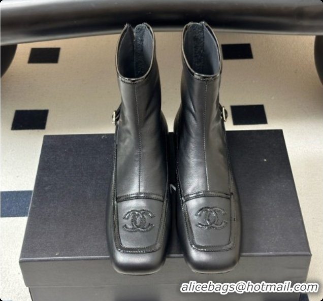 Stylish Chanel Short Boots in Lambskin & Patent Leather CH090981 Black 2026