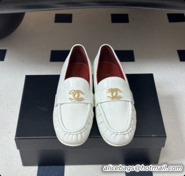 Stylish Chanel Calfskin Moccasins Loafers G47396 CH090984 White 2026