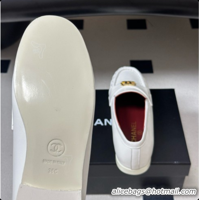 Stylish Chanel Calfskin Moccasins Loafers G47396 CH090984 White 2026
