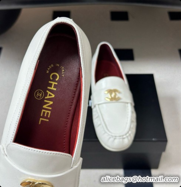 Stylish Chanel Calfskin Moccasins Loafers G47396 CH090984 White 2026