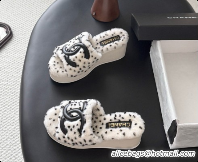 Elegant Chanel Fluffy Wedge Sandals CH091002 White 2026