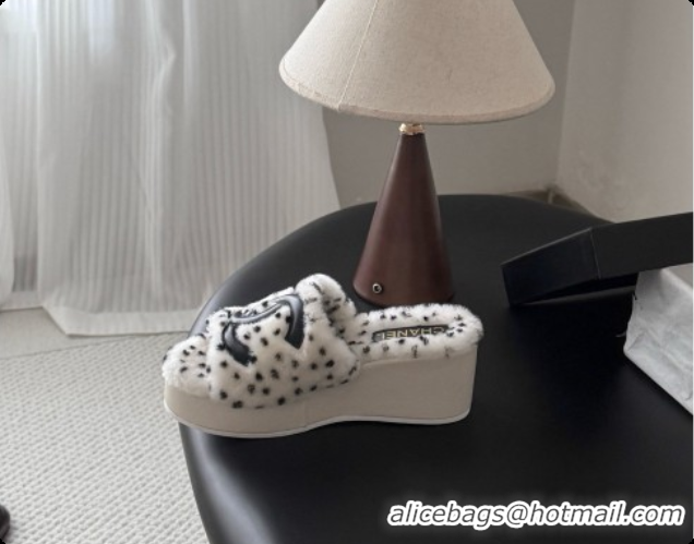 Elegant Chanel Fluffy Wedge Sandals CH091002 White 2026
