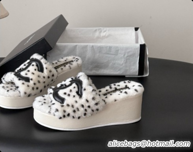 Elegant Chanel Fluffy Wedge Sandals CH091002 White 2026