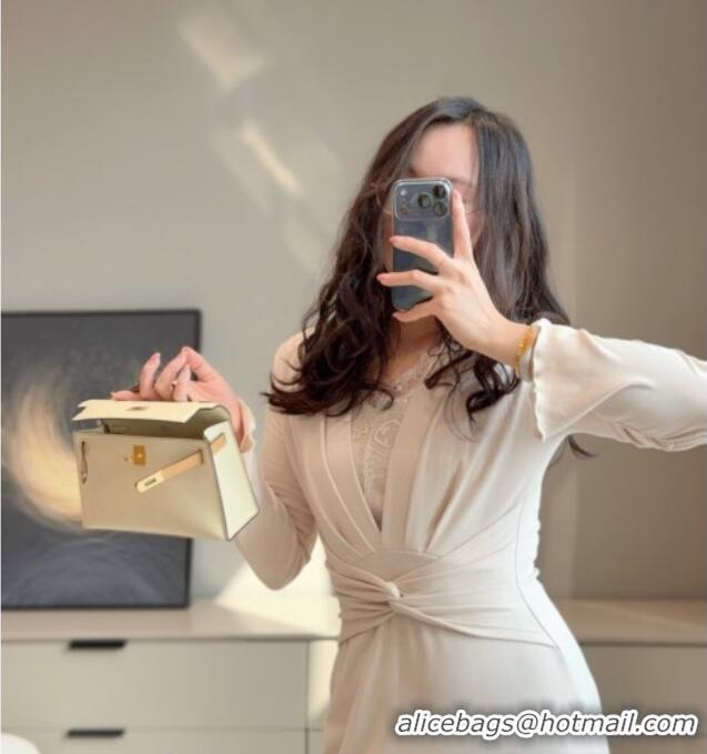 Spot Bulk Hermes Kelly Pochette Swift Bag 22cm in Cow Leather H0414 White/Beige 2026 (Half Handmade)