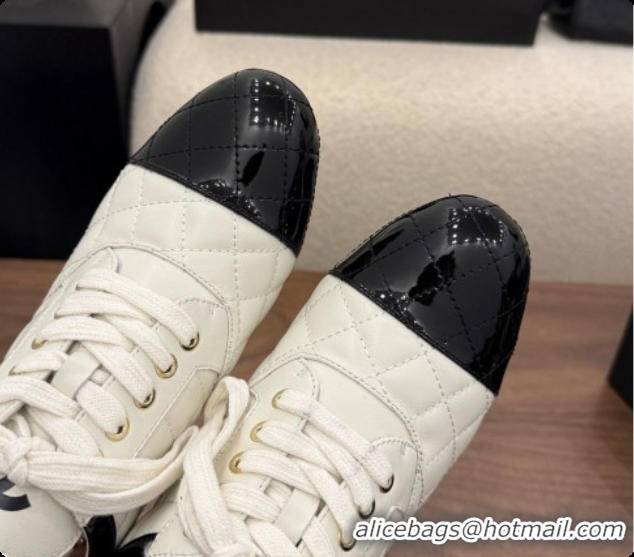 Duplicate Chanel Lace-up Pumps in Calfskin & Patent Leather CH091029 White 2026