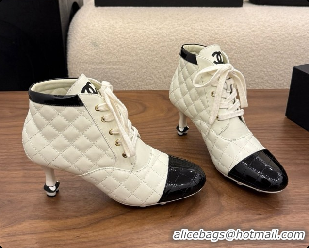 Grade Chanel Lace-up Boots in Calfskin & Patent Leather CH091031 White 2026 
