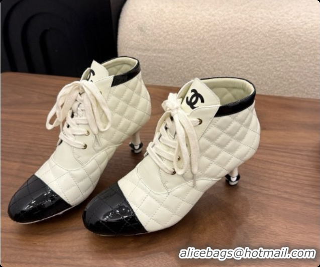Grade Chanel Lace-up Boots in Calfskin & Patent Leather CH091031 White 2026 