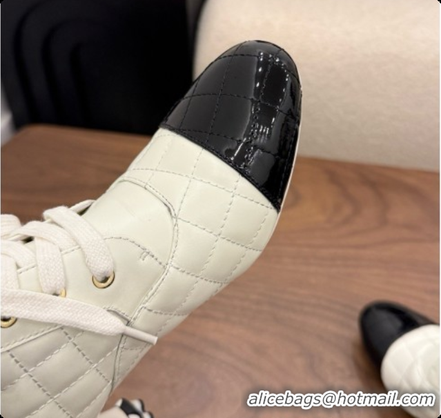 Grade Chanel Lace-up Boots in Calfskin & Patent Leather CH091031 White 2026 