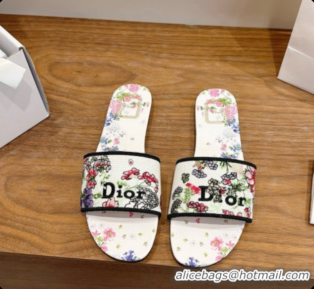 Grade Dior Flat Dway Slide in Lily Embroidered Cotton D080312 2026