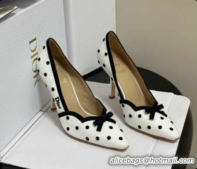 Luxury Hot Dior Romance Pump in White Cotton Embroidered with Black PolkaDior Motif 6091156 2026