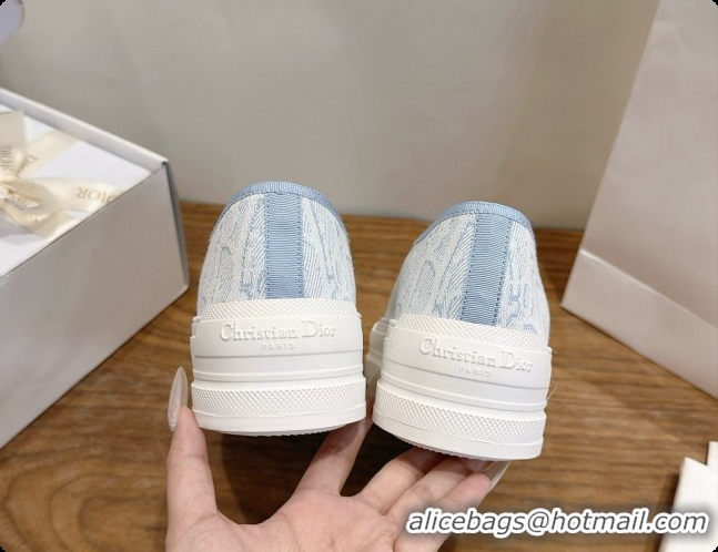 New Design Dior Walk'n'Dior Sneaker in Dior Oblique Embroidered Cotton D091195 Light Blue 2026