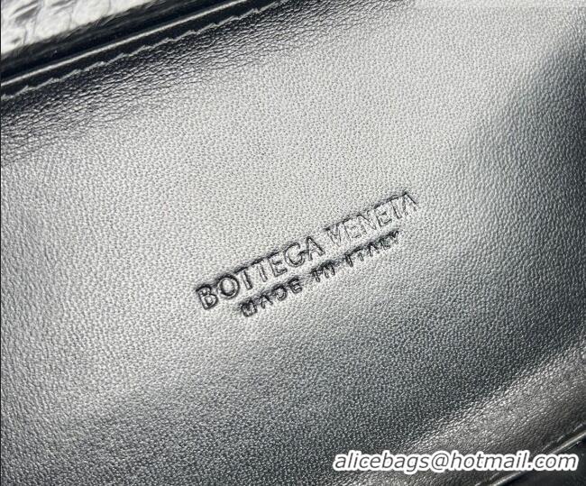 Famous Brand Bottega Veneta Classic Knot Clutch in Velvet and Studs BV062501 2026