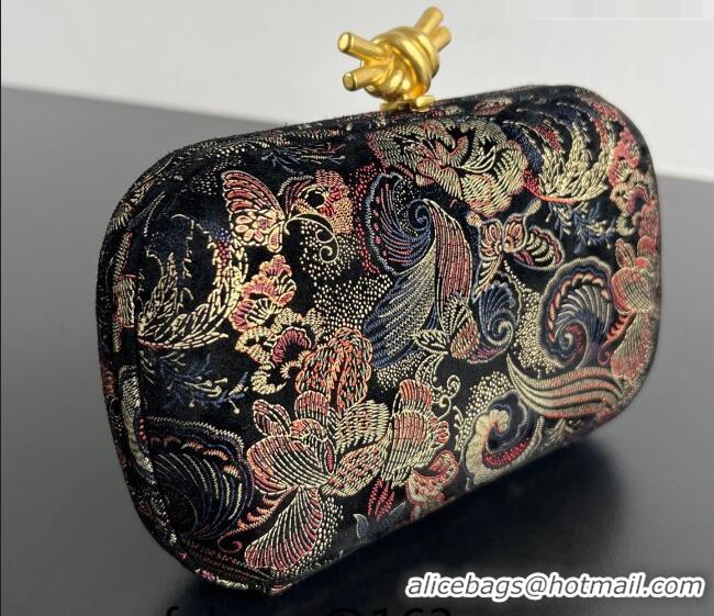 Trendy Design Bottega Veneta Classic Knot Clutch in Jacquard Velvet BV040164 Burgundy/Black 2026