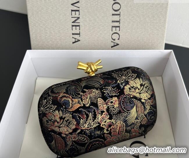 Trendy Design Bottega Veneta Classic Knot Clutch in Jacquard Velvet BV040164 Burgundy/Black 2026