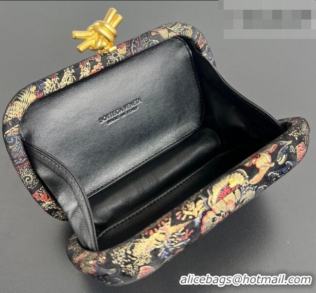 Trendy Design Bottega Veneta Classic Knot Clutch in Jacquard Velvet BV040164 Burgundy/Black 2026