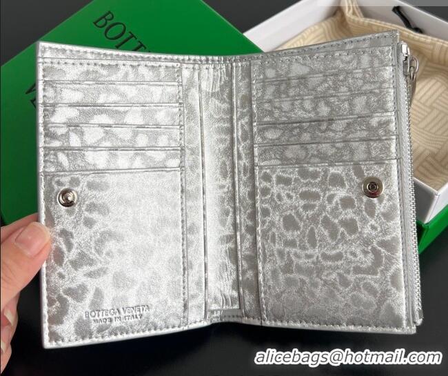 Top Grade Bottega Veneta Medium Bi-Fold Wallet in Intrecciato Leather 667468 Frog Silver 2026