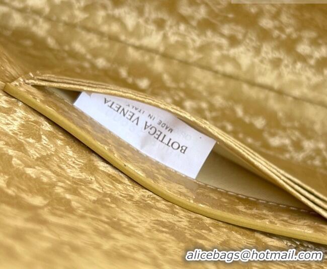 Top Design Bottega Veneta Long Clutch Bag Andiamo in Intrecciato Lamina Satin Leather 741511 Gold 2026