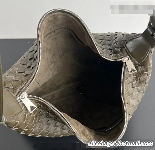 Buy Promotional Bottega Veneta Men's Traveler Hobo Bag in Intrecciato Grained Leather 806974 Dark Khaki Green 2026
