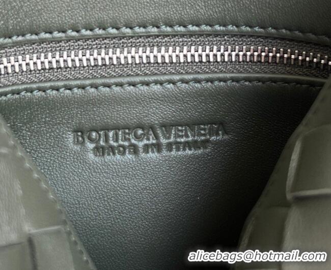 Inexpensive Bottega Veneta Andiamo Small Bucket Bag in Intrecciato Leather 855759 Pickle Green 2026
