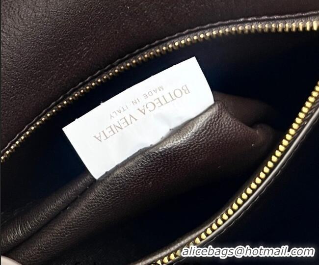 Grade Discount Bottega Veneta Andiamo Small Bucket Bag in Intrecciato Leather 855759 Fondant Brown 2026