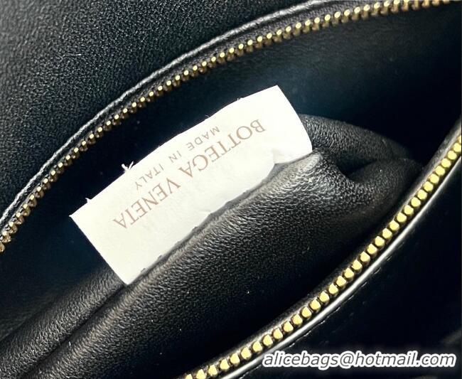 Grade Design Bottega Veneta Andiamo Small Bucket Bag in Intrecciato Leather 855759 Black 2026